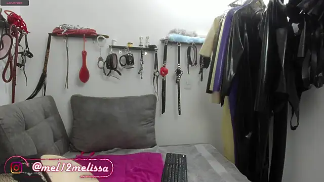 Snapshot of mel12meli chatting on 12/23/24, 08:57 mel12meli online show from 12/23/24, 08:57