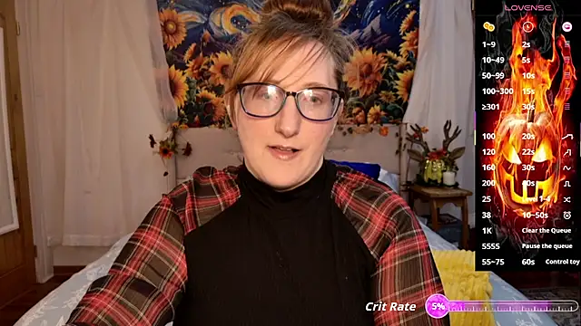 Snapshot of WickedAphrodite chatting on 10/17/25, 12:14 WickedAphrodite online show from 10/17/25, 12:14