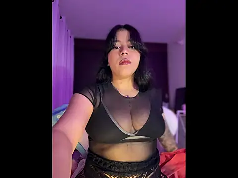 Snapshot of Naiara_sex chatting on 11/06/25, 04:38 Naiara sex online show from 11/06/25, 04:38