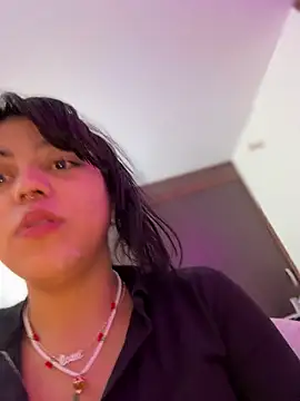 Snapshot of Naiara_sex chatting on 11/26/25, 12:27 Naiara sex online show from 11/26/25, 12:27