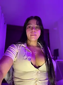 Snapshot of Naiara_sex chatting on 11/29/25, 09:31 Naiara sex online show from 11/29/25, 09:31