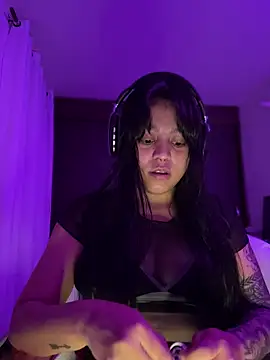 Snapshot of Naiara_sex chatting on 11/21/25, 06:23 Naiara sex online show from 11/21/25, 06:23