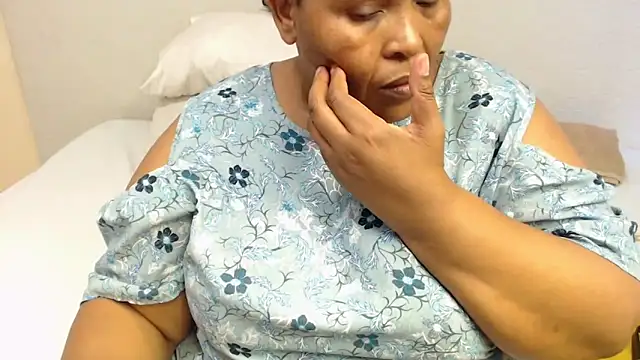 zandile online show from 12/16/25, 01:15