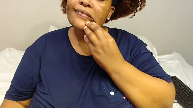 zandile online show from 11/16/25, 08:13