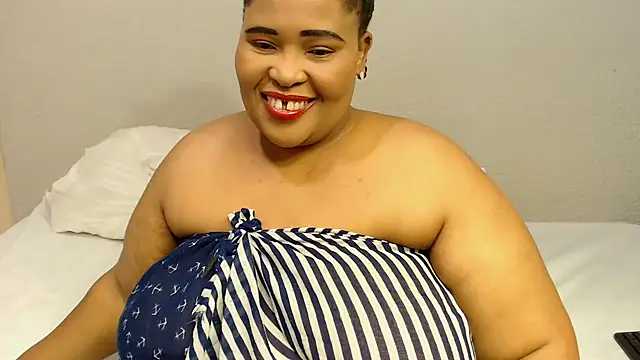 Snapshot of zandile chatting on 10/04/25, 06:20 zandile online show from 10/04/25, 06:20