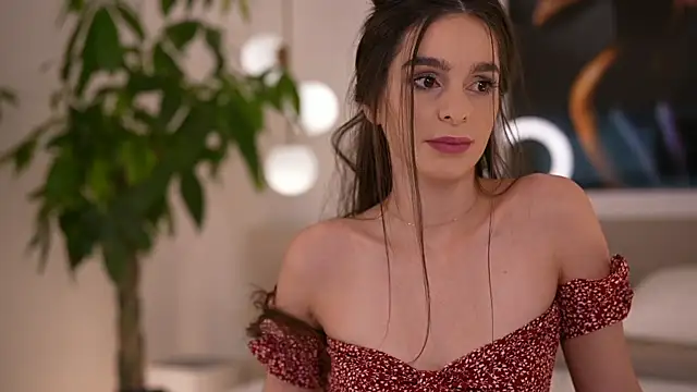 DoviaClaire online show from 10/26/25, 07:09