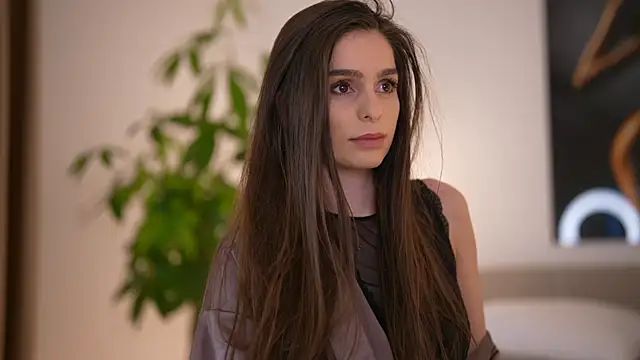 DoviaClaire online show from 09/22/25, 06:08