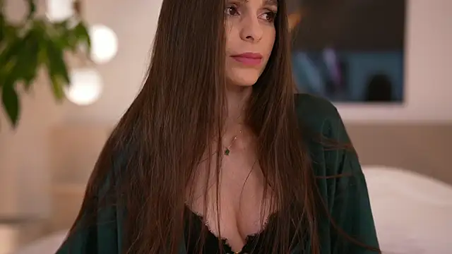 DoviaClaire online show from 11/10/25, 07:46