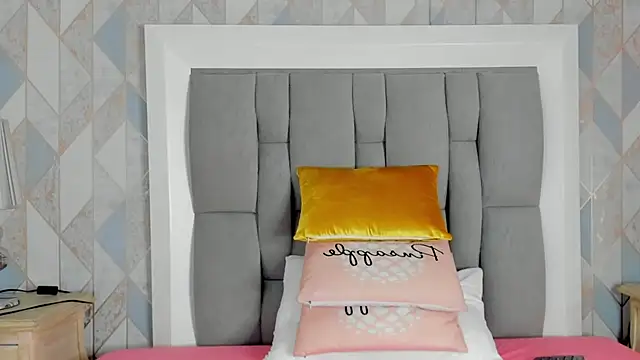 Princsgirl  online show from 02/20/26, 07:27