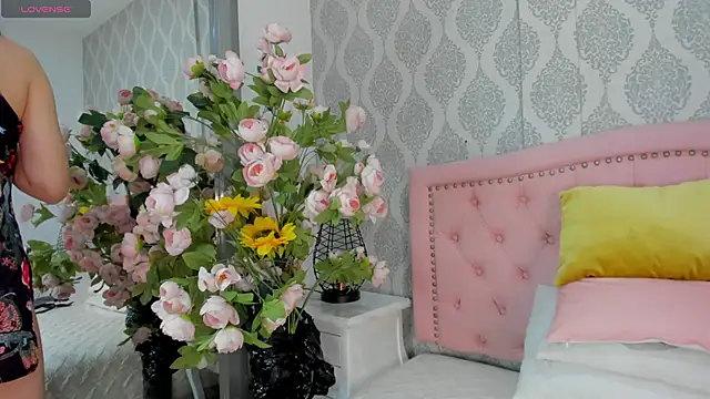 Princsgirl  online show from 03/28/26, 07:48