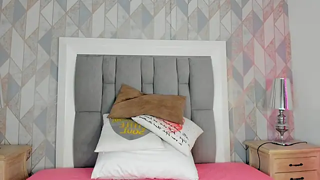 Snapshot of Princsgirl_ chatting on 11/04/25, 07:39 Princsgirl online show from 11/04/25, 07:39