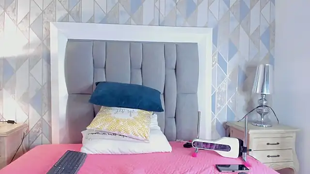 Princsgirl  online show from 02/08/26, 07:22