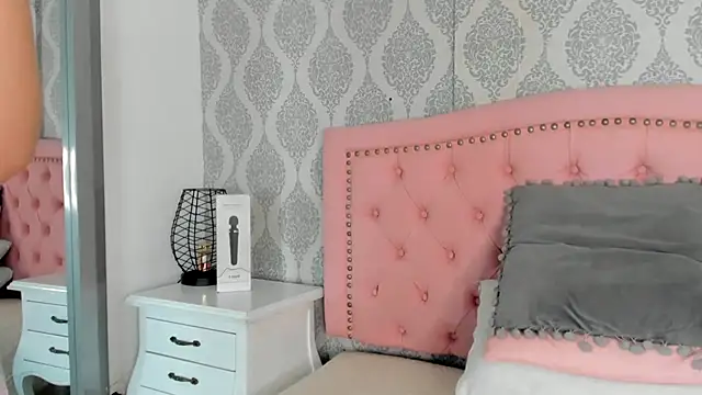 Princsgirl  online show from 03/18/26, 07:59