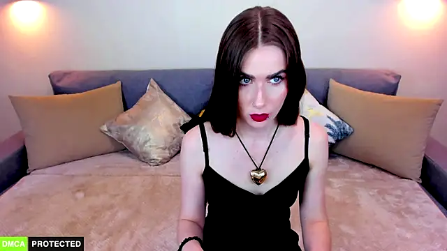 TheWoman   online show from 03/12/25, 07:14