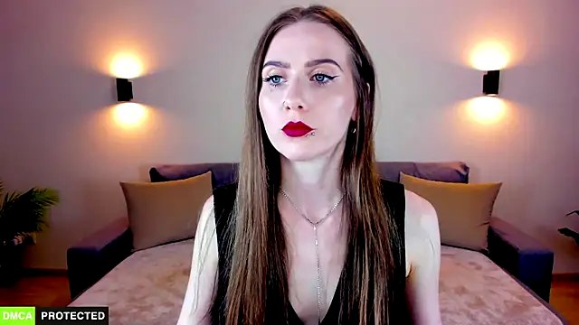 TheWoman   online show from 09/16/25, 06:42