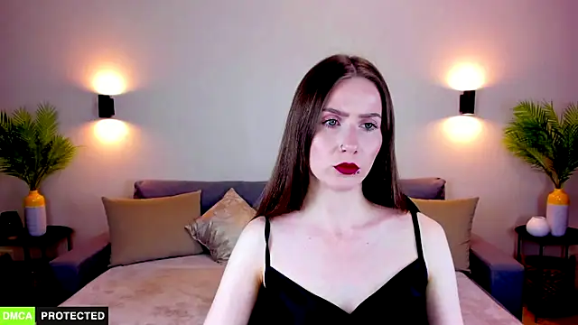 TheWoman   online show from 03/10/26, 06:56