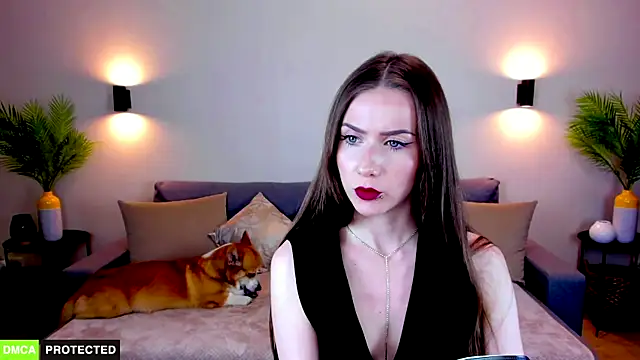 TheWoman   online show from 04/15/26, 07:07