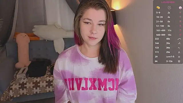 Mira Falls online show from 09/11/25, 04:23