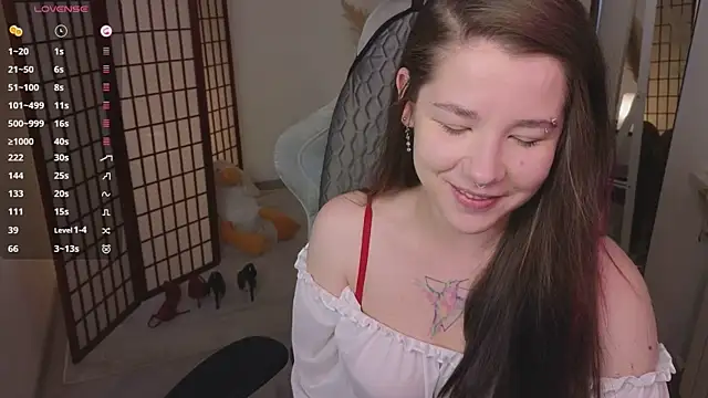 Snapshot of Mira_Falls chatting on 06/15/26, 05:51 Mira Falls online show from 06/15/26, 05:51