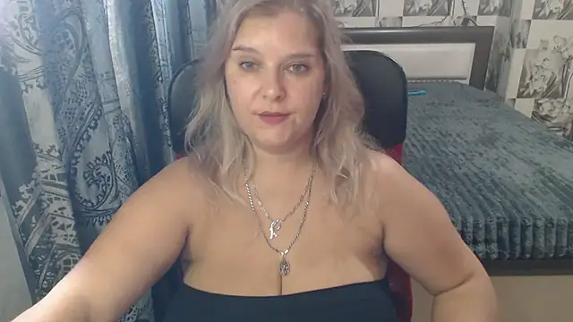 Snapshot of Boolochka chatting on 09/19/25, 10:41 Boolochka online show from 09/19/25, 10:41