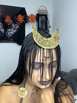 Shantal Lovee online show from 10/31/25, 11:11