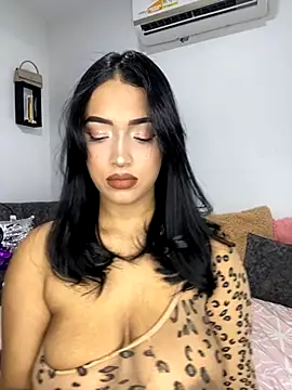 Shantal Lovee online show from 11/18/25, 09:18