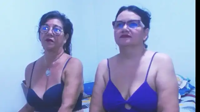 sexycristina 2 online show from 06/15/26, 03:01