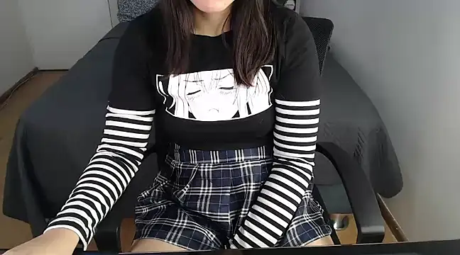 Snapshot of Chanelsexyy chatting on 01/26/25, 04:51 Chanelsexyy online show from 01/26/25, 04:51