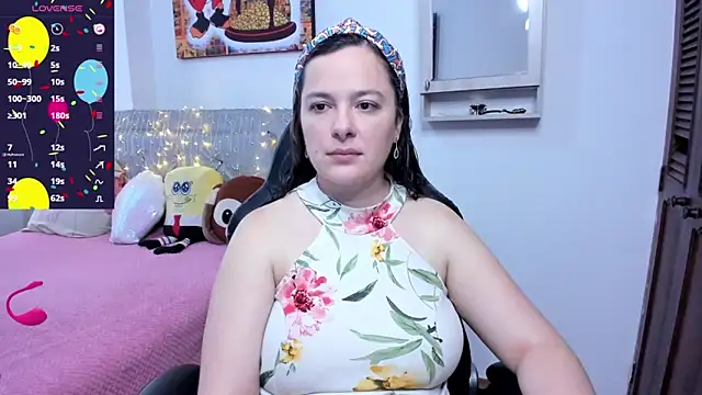 angelaagomez online show from 11/22/25, 09:24