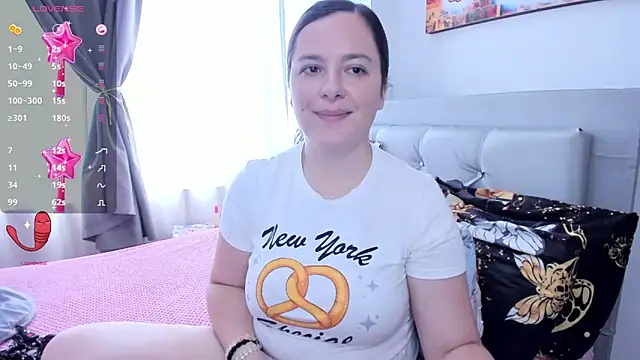 angelaagomez online show from 06/07/26, 05:07