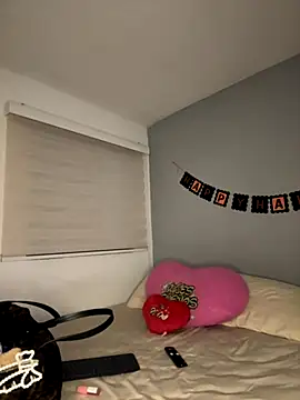 Sammy pink online show from 11/08/25, 11:52