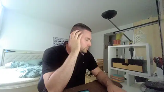 Snapshot of PowerToes chatting on 06/10/26, 03:57 PowerToes online show from 06/10/26, 03:57