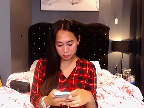 HOTTESTCANDYTS online show from 05/05/26, 05:27