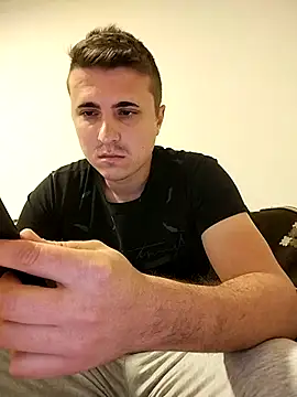 Snapshot of MrNoBoDy000 chatting on 11/14/25, 06:39 MrNoBoDy000 online show from 11/14/25, 06:39