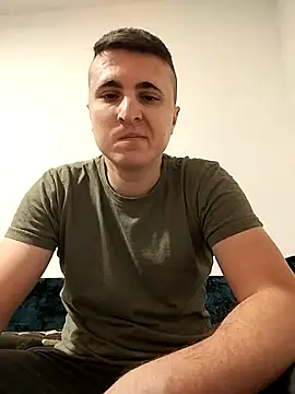 Snapshot of MrNoBoDy000 chatting on 01/14/26, 06:33 MrNoBoDy000 online show from 01/14/26, 06:33