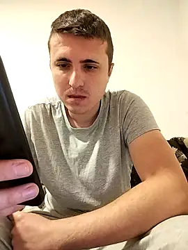 Snapshot of MrNoBoDy000 chatting on 12/23/25, 07:29 MrNoBoDy000 online show from 12/23/25, 07:29