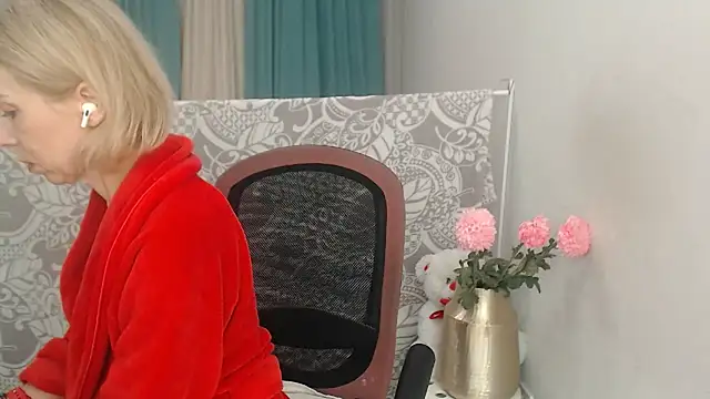 LuxuryNika online show from 11/15/25, 07:51