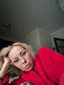 LuxuryNika online show from 02/11/26, 02:28