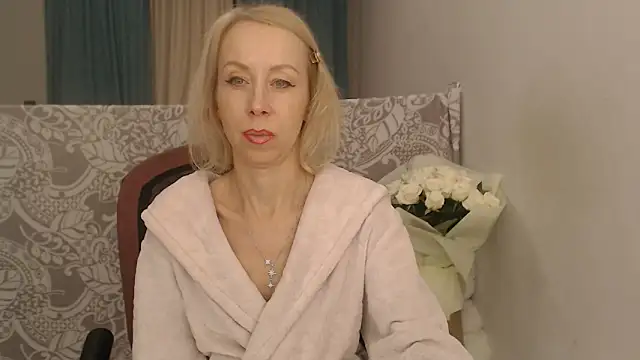 LuxuryNika online show from 11/29/25, 05:13