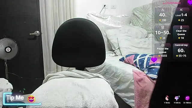 Snapshot of AlexxandraRivera chatting on 07/16/26, 05:04 AlexxandraRivera online show from 07/16/26, 05:04