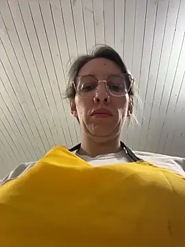 Gatitacarlita online show from 05/08/26, 06:56