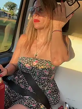 Gatitacarlita online show from 01/02/25, 10:11