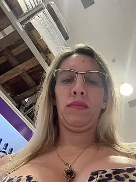 Gatitacarlita online show from 01/06/25, 11:30