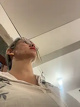 Gatitacarlita online show from 04/28/26, 11:09