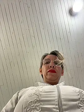 Gatitacarlita online show from 05/13/26, 11:50