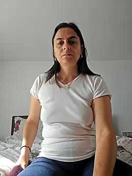 IsabelleCraft online show from 10/30/25, 10:24