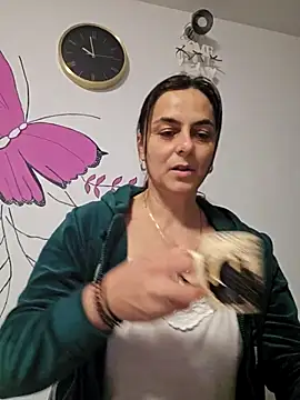 Snapshot of IsabelleCraft chatting on 02/09/26, 08:01 IsabelleCraft online show from 02/09/26, 08:01