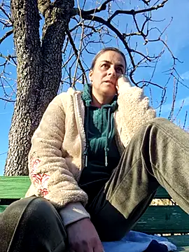 IsabelleCraft online show from 03/08/25, 02:51