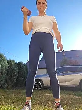 IsabelleCraft online show from 10/31/25, 12:46