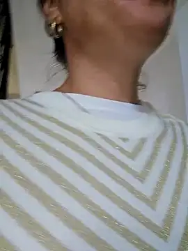 IsabelleCraft online show from 10/24/25, 12:04